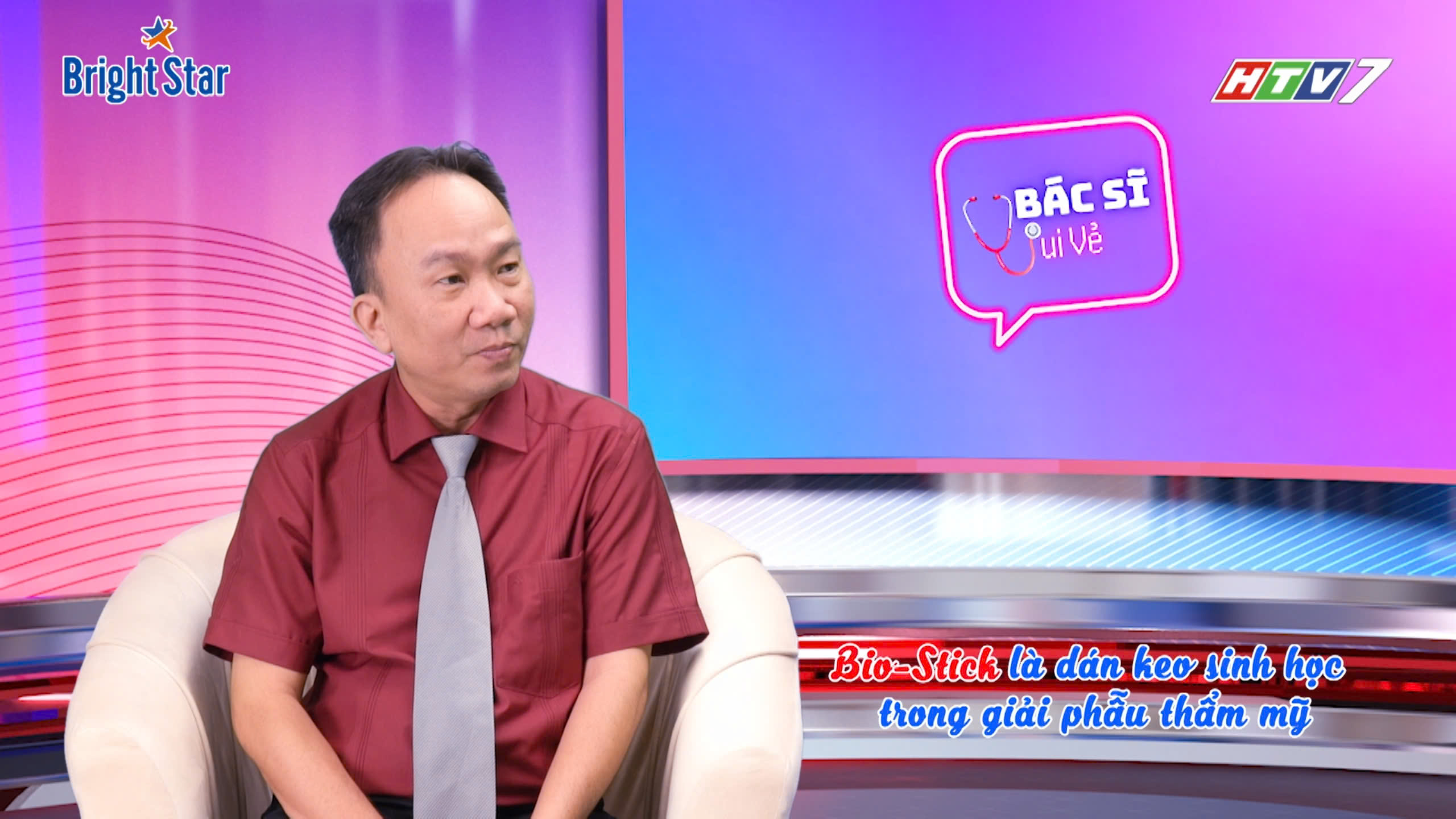 Bác sĩ vui vẻ Phan Sử nói về phẫu thuật thẩm mỹ không dùng chỉ khâu da