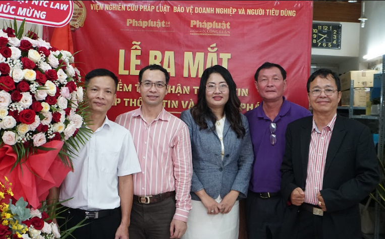 Ra mắt Điểm tiếp nhận, cung cấp thông tin và hỗ trợ pháp lý miễn phí tại phường Tân Bình